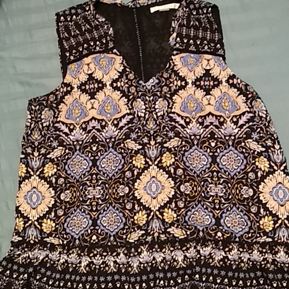 C&E boho sleeve less printed ruffle hem blouse M